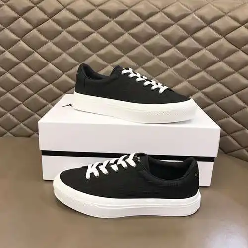 Zapatos de hombre Givenchy Código: 0321B40 Talla: 38-44