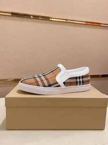 Zapatos de hombre Burberry Código: 0314B20 Talla: 38-44