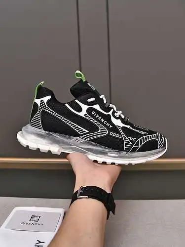 Zapatos de hombre Givenchy Código: 0305C10 Talla: 38-44 (45 personalizados)