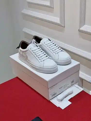 Zapatos Givenchy para hombre y mujer Código: 0318C60 Talla: Mujer 35-41, Hombre 38-45