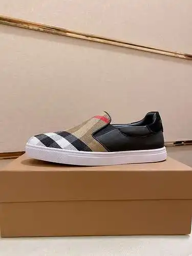 Zapatos de hombre Burberry Código: 0314B30 Talla: 38-44