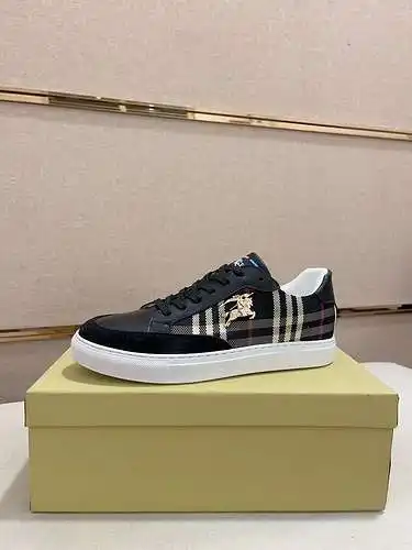 Zapatos de hombre Burberry Código: 0228B30 Talla: 38-44 (45 se puede personalizar)