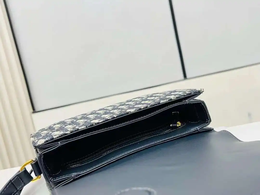 KK02150 (5).webp
