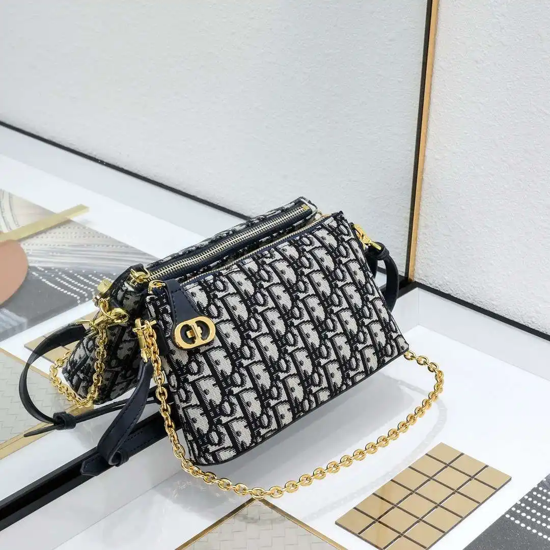 KK01750 (3).webp