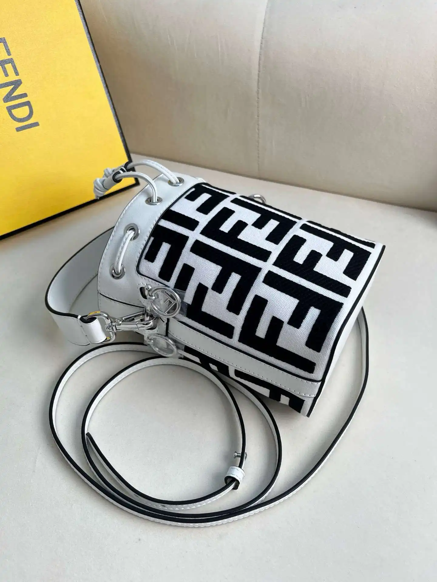 KK04550 (5).webp
