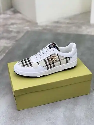 Zapatos de hombre Burberry Código: 0330B30 Talla: 38-44