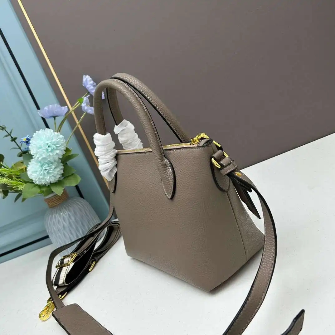 KK02850 (2).webp