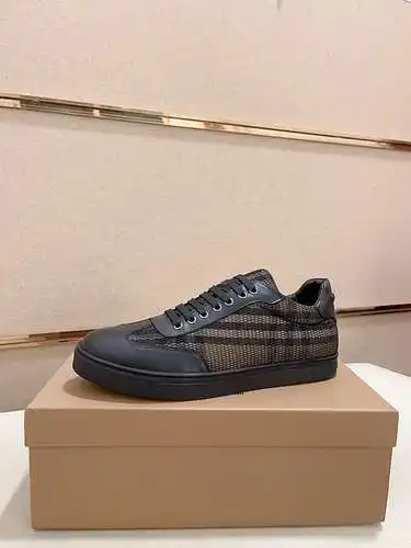 Zapatos de hombre Burberry Código: 0326B50 Talla: 38-44 (45 está hecho a medida y no se puede devolv