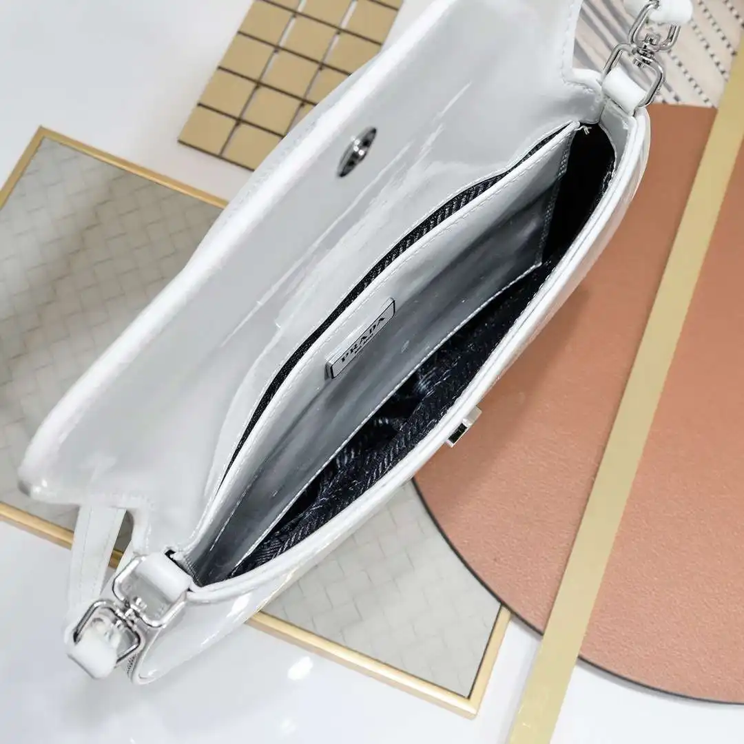 KK01850 (5).webp