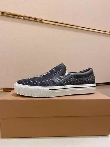 Zapatos de hombre Burberry Código: 0327B30 Talla: 38-44