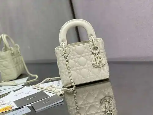 Bolso Bolso de mujer D's Bolso bandolera D's Hecho de cuero original importado de primera calidad Ve