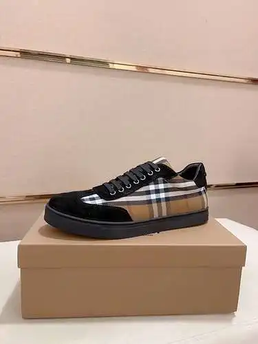 Zapatos de hombre Burberry Código: 0326B50 Talla: 38-44 (45 está hecho a medida y no se puede devolv