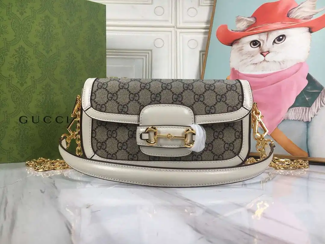 KK01950 (11).webp