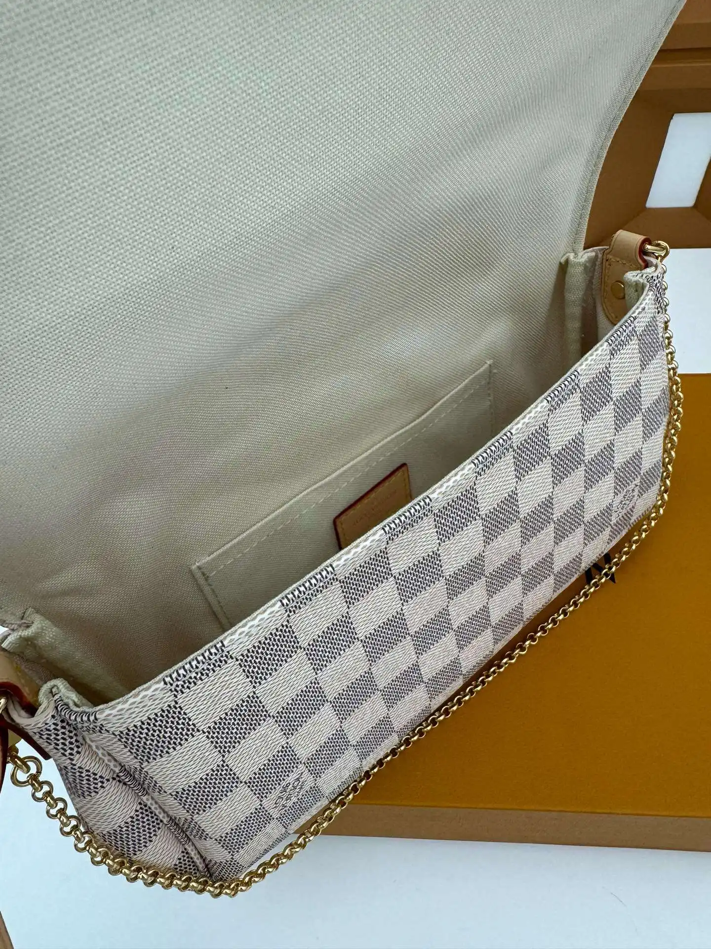 KK02650 (10).webp