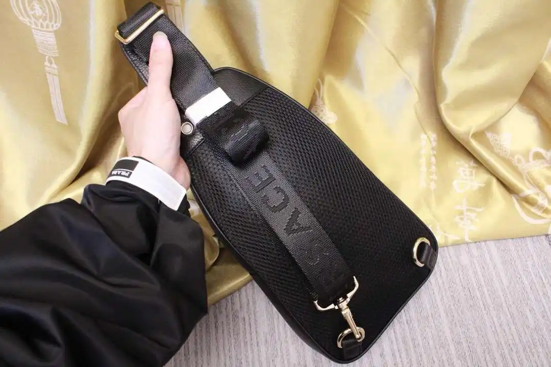 KK01850  (4).webp