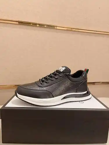 Zapatos de hombre GUCCI Código: 0324B40 Talla: 38-44 (45 se pueden personalizar)