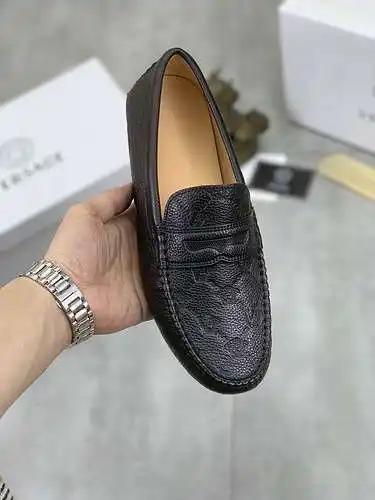 Zapatos de hombre Versace Código: 0322B20 Talla: 38-44 (37.45 personalizado, no reembolsable)