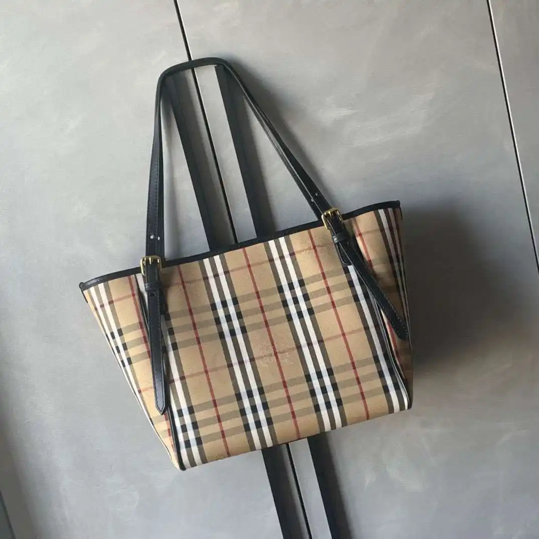 KK04050 (11).webp
