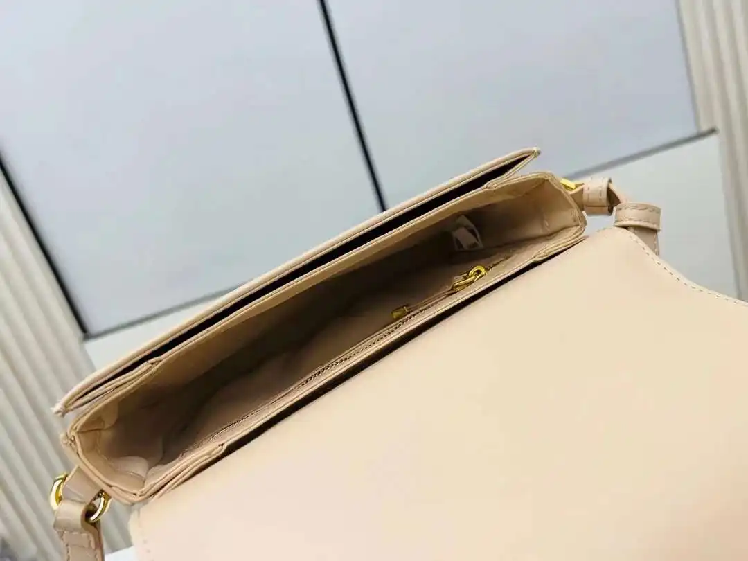 KK02150 (10).webp