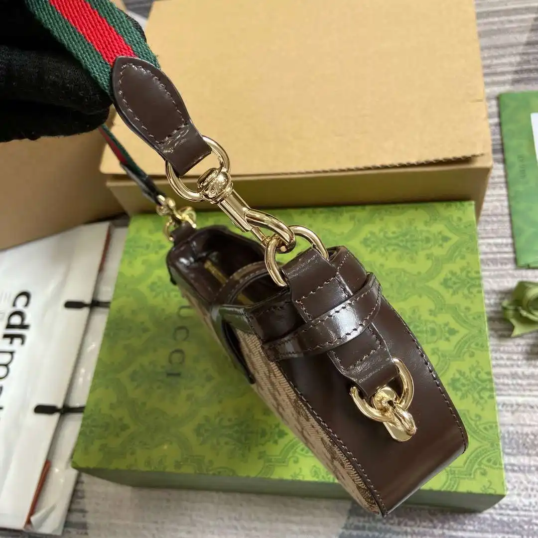 KK04350 (4).webp