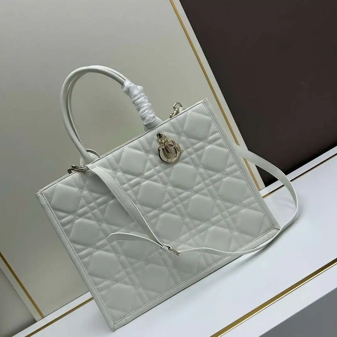 KK02650 (1).webp