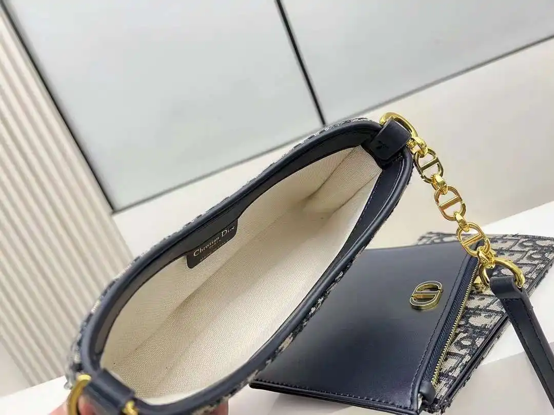 KK01750 (5).webp