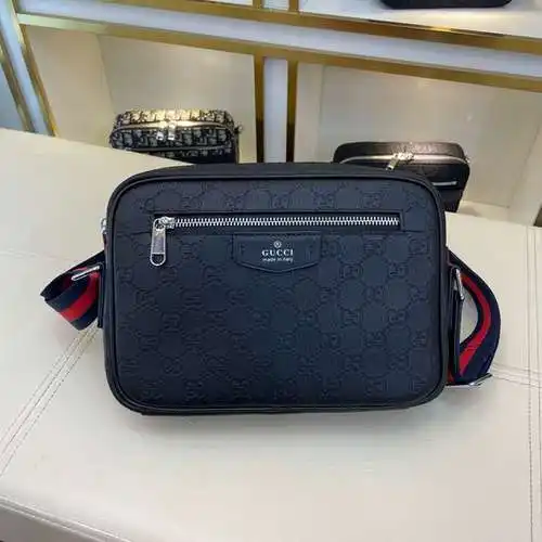 Bolso bandolera para hombre Bolso GG para hombre Bolso bandolera GG Hecho de piel de vacuno original