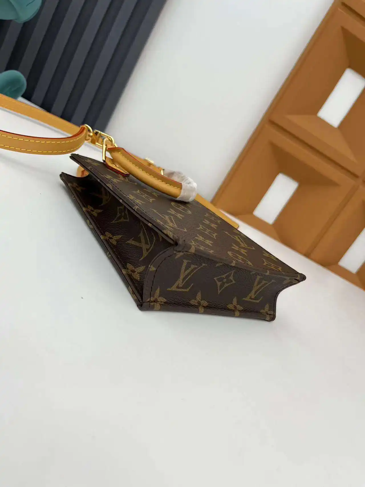 KK02850 (4).webp