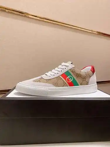 Zapatos de hombre GUCCI Código: 0324B30 Talla: 38-44