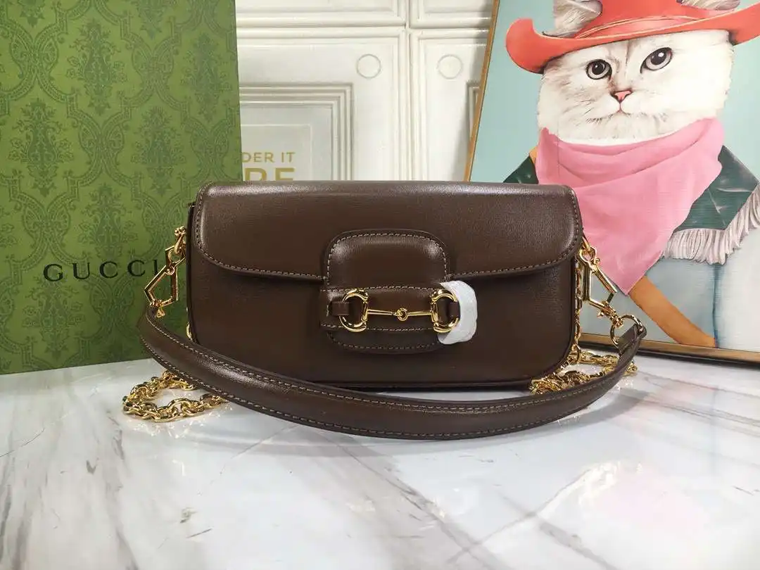 KK01950 (1).webp