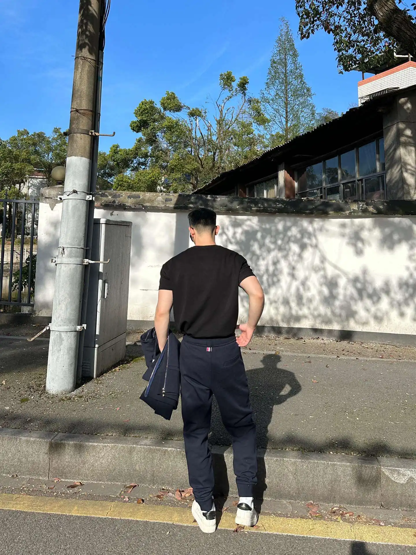 1711861453905.webp