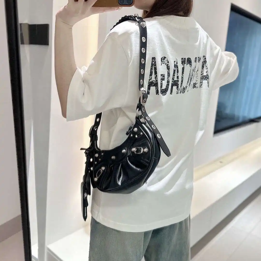 7C4AD222-5791-45DD-B0DD-A159EBE38322.webp