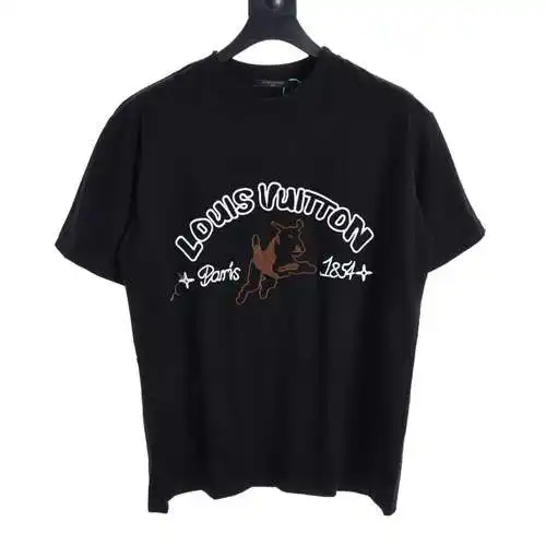 The latest series of LV co-branded Tyler embroidered pattern short-sleeved T-shirts