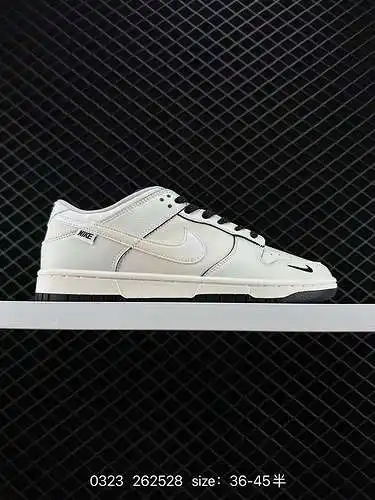 4 Zapatillas Nike Nike Dunk Low Zapatillas de skate retro para cada paso y estilo. Fabricado en cuer