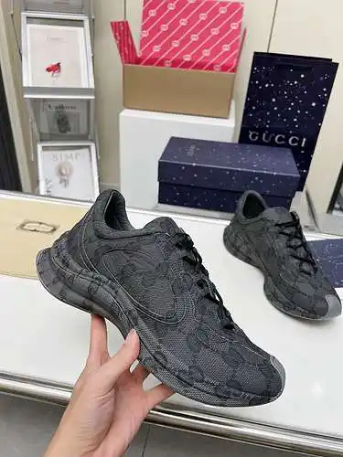 Zapatos GUCCI para hombre y mujer Código: 0325D80 Talla: Mujer: 35-40 (personalizado para mujer 40) 