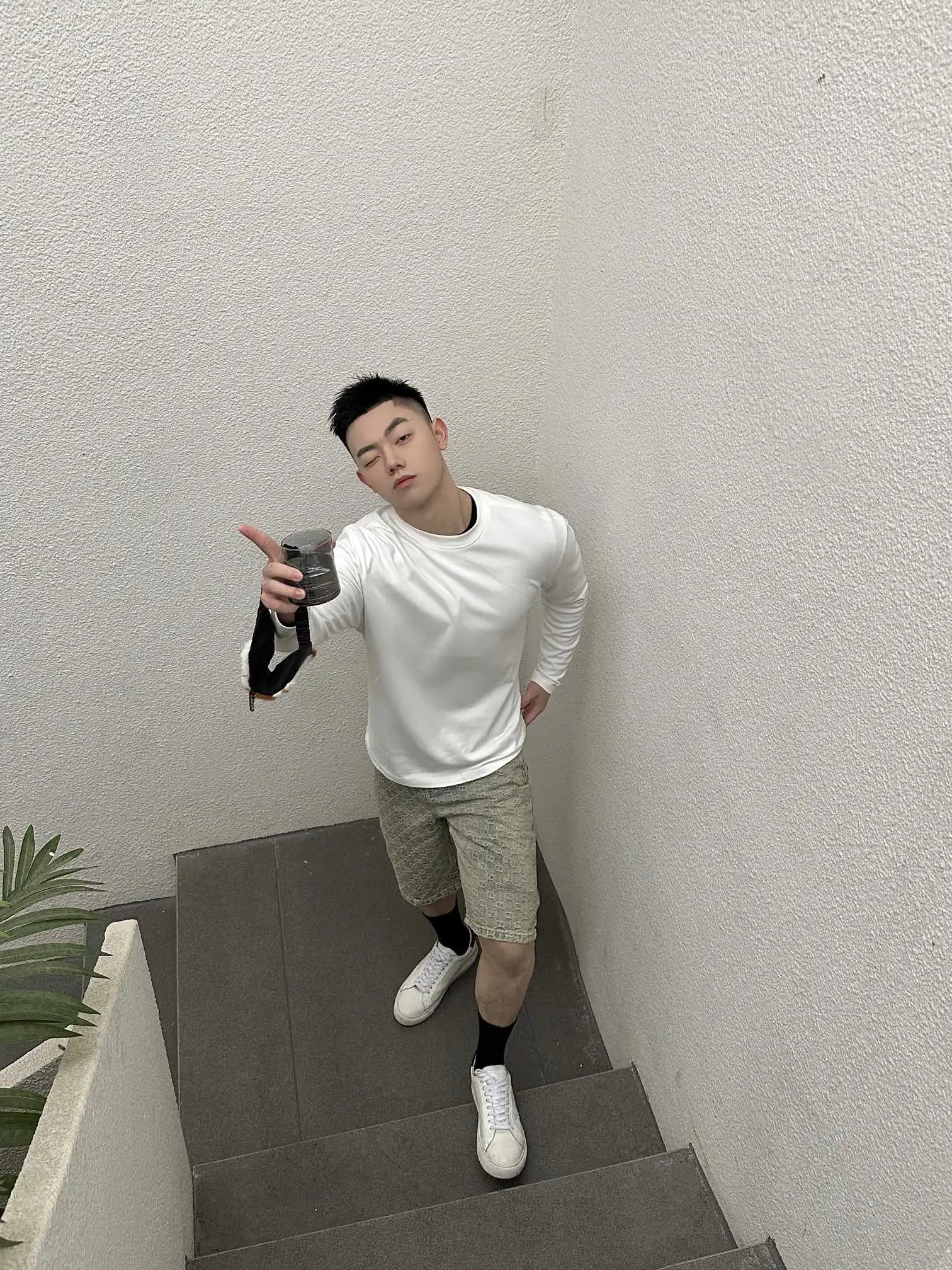 1711776646189.webp