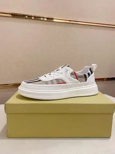 Zapatos de hombre Burberry Código: 0327B50 Talla: 38-44