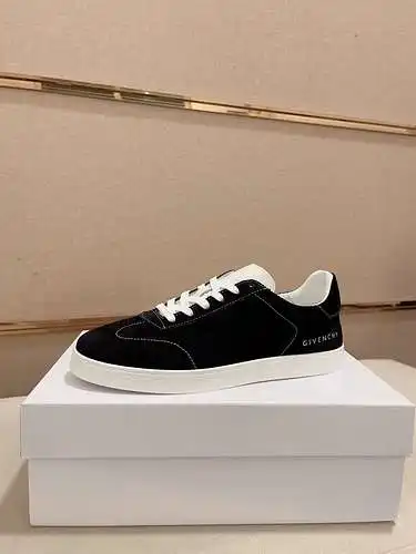 Zapatos de hombre Givenchy Código: 0324B30 Talla: 39-44 (45 se pueden personalizar)