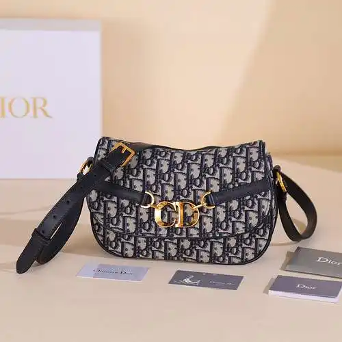 Bolso bandolera Bolso de mujer D's Bolso de hombro D's Fabricado en cuero original importado de prim