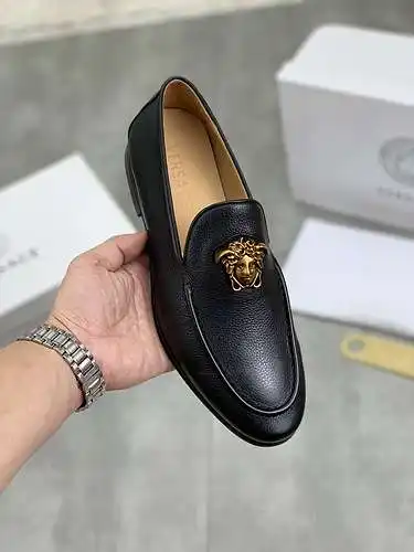 Zapatos de hombre Versace Código: 0322C10 Talla: 38-44 (45 personalizados)