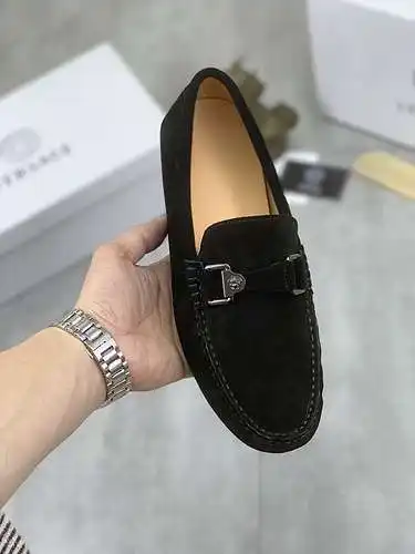 Zapatos de hombre Versace Código: 0322B20 Talla: 38-44 (37.45 personalizado, no reembolsable)