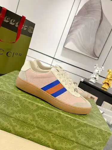 Zapatos GUCCI para hombre y mujer Código: 0325C40 Talla: 35-44
