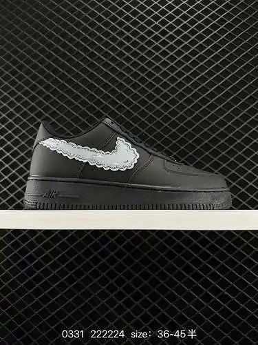 2 zapatillas deportivas informales de caña baja Nike Air Force Low Air Force 1. Horma original y car