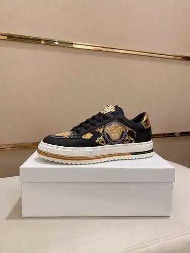 Zapatos de hombre Versace Código: 0324B40 Talla: 38-44