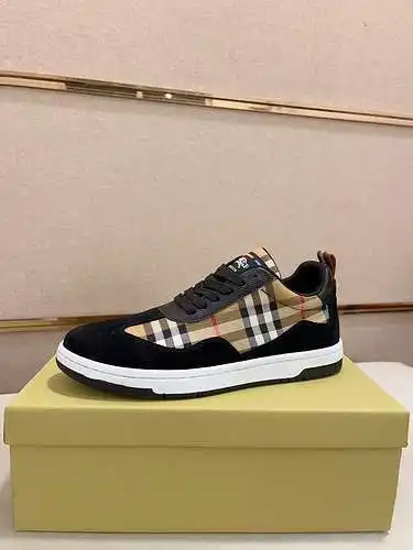 Zapatos de hombre Burberry Código: 0326B30 Talla: 38-44