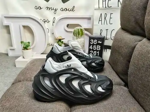 261Dadidas originals calzado deportivo y casual adiFOM Q "Black Carbon" que absorbe los go