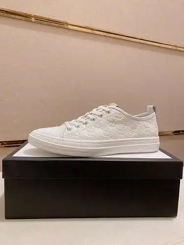 Zapatos de hombre GUCCI Código: 0326B50 Talla: 38-44
