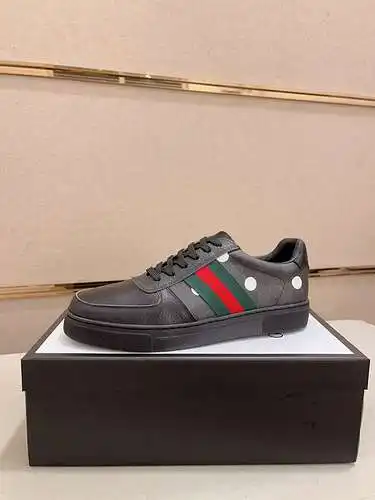 Zapatos de hombre GUCCI Código: 0324B30 Talla: 38-44
