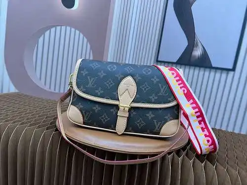 Bolso de axila, bolso de mujer LL, bolso bandolera LL, fabricado en piel de vacuno original importad
