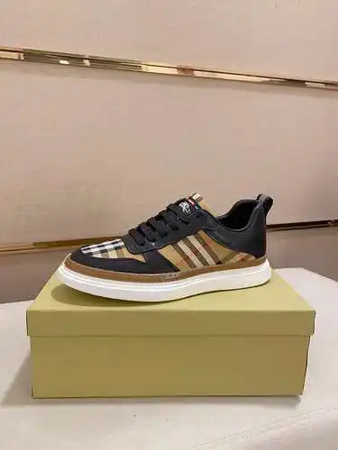 Zapatos de hombre Burberry Código: 0324B40 Talla: 38-44
